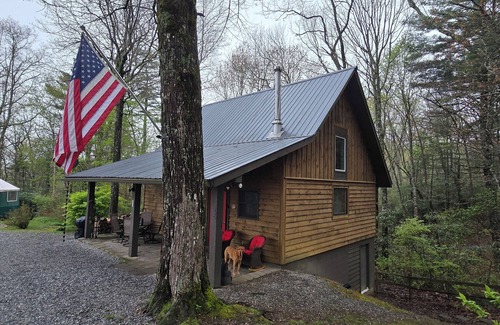 Glenville Cabin | Welcome to Rovers Retreat - Very Private 4 Acre Fenced Pet Friendly Property