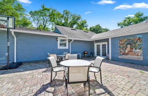 Windermere Villa | Welcome to the Farm House! Excellent Location, Pet Friendly!