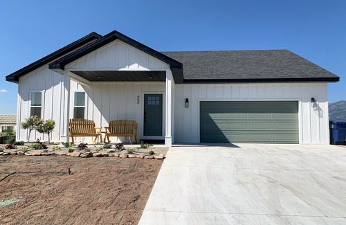 Thayne House | Welcome to the Gold Bison Getaway.