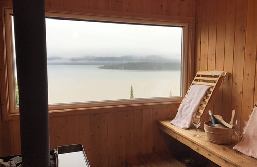Neebing Cottage | Welcome to the HighSide.Charming 3-bedroom cottage in delightful Thunder Bay