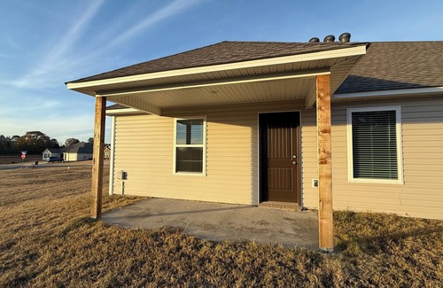 Searcy House | Welcome to The JOY House, a peaceful retreat perfect for the whole family!