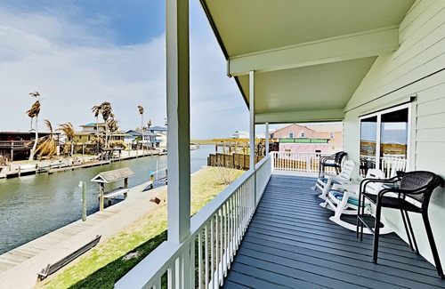 City-by-the Sea House | Welcome to The Lazy Bay | Canal Front Home with Boat Dock