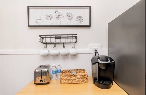 Frankfort House | Welcome to The Old Fashioned!