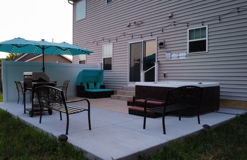 Hummelstown House | Welcome to The Pearl: Your Perfect Family Getaway! Minutes from Attractions.