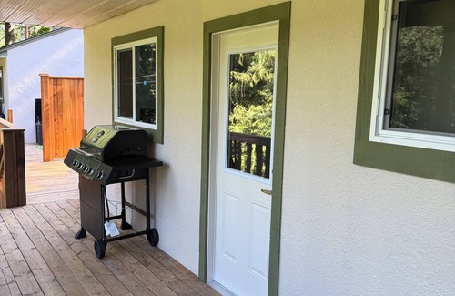 Cultus Lake Cottage | Welcome to “The Pines” at The Cedars