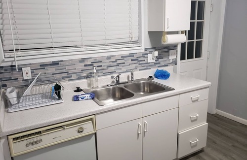 Kenmore House | Welcome to the suburbs!