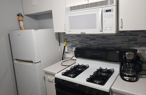 Kenmore House | Welcome to the suburbs!