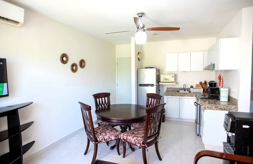Progreso Municipality Condo | Welcome to this 1 bed 1 bath condo with splendid pool view
