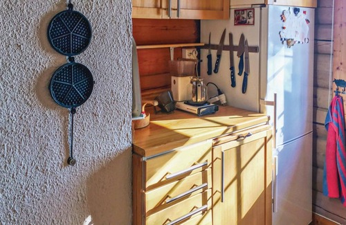 Ljordal House | Welcome to this beautiful log cabin with panoramic views over mountains and waters.