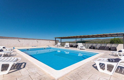 Oklaj House | Welcome to this beautiful house in Dalmatian Zagora.