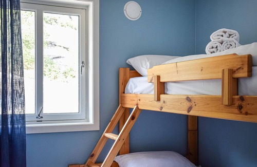 Hervik House | Welcome to this great vacation home in idyllic Liarvåg in Tysvær.