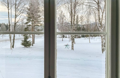 Mesnali Apartment | Welcome to this large house with private rooms and inviting common areas.