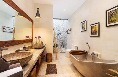 Kutuh Kaja Apartment | Welcome to Villa Liang, a verdant 3 bedrooms villa in Ubud
