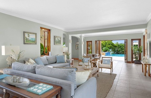 Discovery Bay Villa | Welcome to Your Private Sanctuary in Paradise!