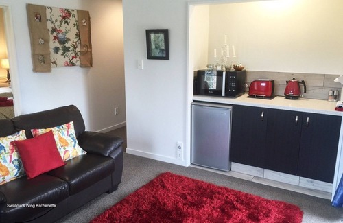 Swannanoa Apartment | Welcome to your perfect getaway! Only 20 min from CHCH, Swallow's 'Wing' Apt
