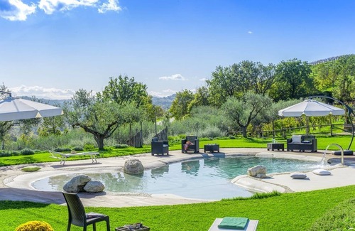 Fermo House | WELCOME, TRADITION, NATURE WITH POOL