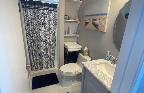 Margate City Condo | Welcoming 2-bedroom condo in Margate, NJ,. 2 blocks to beach
