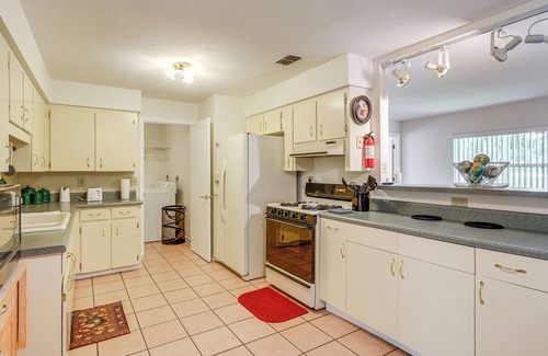 Bartow House | Welcoming Bartow Home Near Family Attractions!