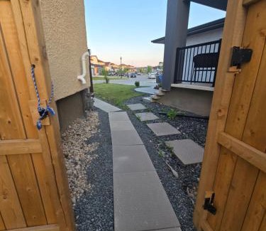 Fort Gary House | Welcoming, Restful Home!