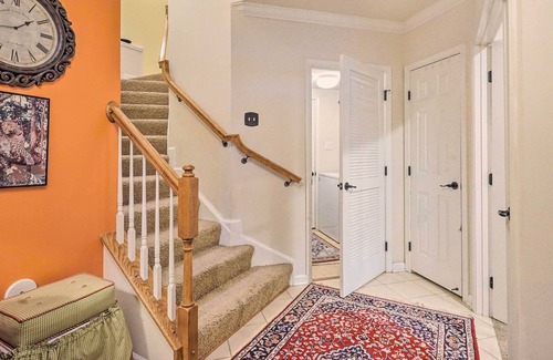 Richmond House | Welcoming Townhome ~ 14 Mi to Dtwn Richmond!