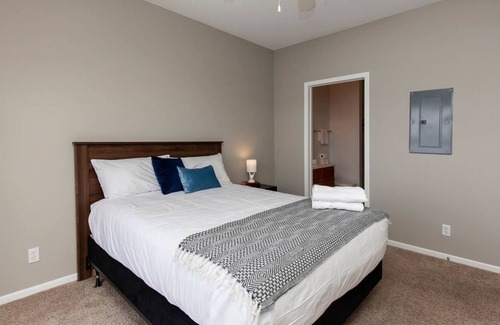 Ames Apartment | Welcoming University Retreat near Restaurants & Parks
