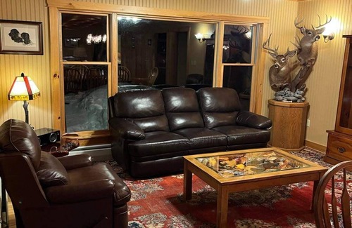 Caratunk Cabin | Well accommodated lakeside lodge with ITS trail access near West Forks, Maine.