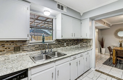 South Side House | Well-appointed home with a pool, children's items, fireplace, washer/dryer, & AC