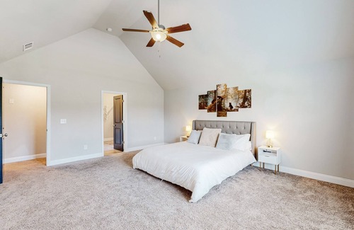 Harlem House | Well-appointed retreat with an expansive yard, foosball table, & soaking tub