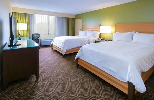 San Jose Hotel | Well-Decorated Lodgings! 4 Convenient Units Near Happy Hollow Park and Zoo!