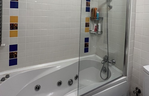 Kanlıca Mahallesi Apartment | Well Equipped Cozy Flat w/ Bosphorus View & Jacuzzi