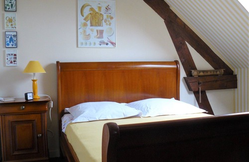 Lureuil Cottage | Well-equipped family house, in a large wooded park with outdoor games