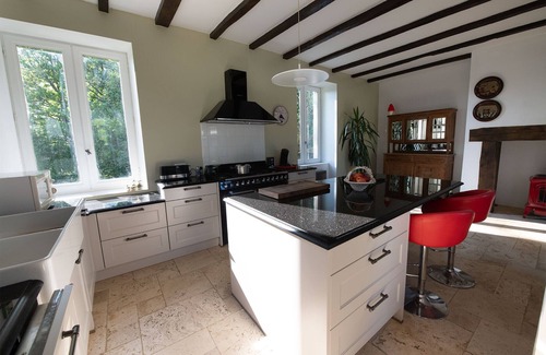 Treignac House | Well equipped Gite in beautiful setting and close to many amenities.