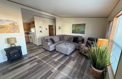 Fort Smith House | Well kept cozy home located right next to the Big Horn River and Yellowtail Dam