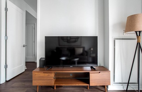 East Cambridge Apartment | Well-located Kendall Sq 1BR w balcony BOS-389