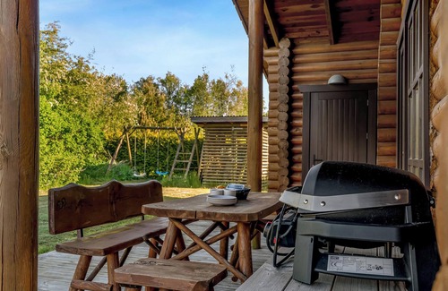 Fjerritslev House | Well-maintained log house with hot tub, sauna and covered terrace in Thy.