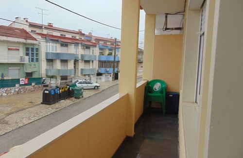 Feijo Apartment | WELL ME WANT 1, apartment with pool 5km from Lisbon and Costa da Caparica