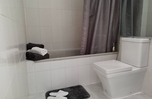 Torre da Marinha Apartment | Wellcome to South Bay Guest House