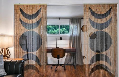 Woodfin House | Wellington Cottage 2br Modern Boho