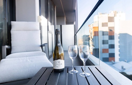 Moonee Ponds Apartment | Wellness and Style - 2BR Apartment with Pool, Hot Tub and Gym