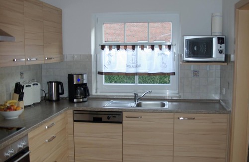 Krummhoern House | Wellness House for 8 pers. with sauna and fireplace, carport and patio