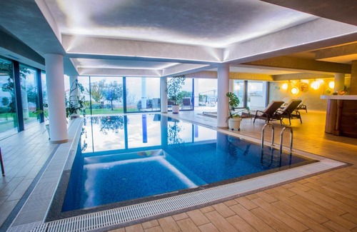 Hreljin Villa | Wellness Villa Biocrystal with heated indoor pool, private spa, tennis court and fitness