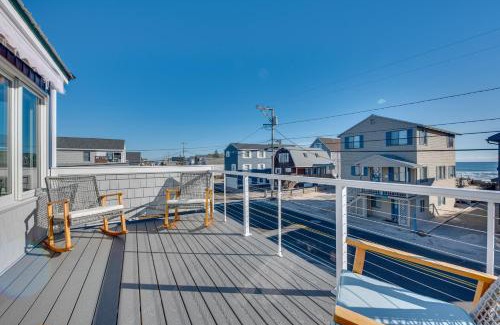 Wells Beach House | Wells Beach House with Ocean-View Deck