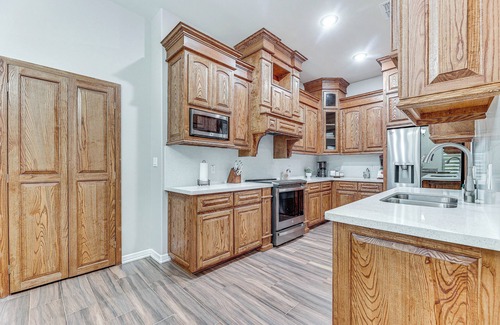 Weslaco House | Weslaco Home w/Fenced Yard: 2 Mi to Downtown