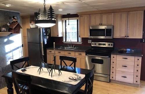 Weyerhaeuser Cabin | West Bay - A classic cabin experience on Island Lake