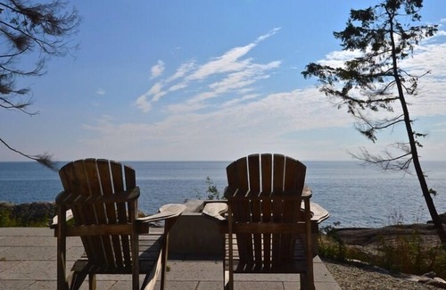Wilson Creek House | West Coast Comtemporay, low bank ocean front, south facing, built in 2013
