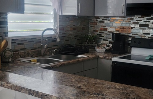 Sabana Eneas House | West Comfy 3-bedroom house with AC in Sabana Eneas,San German PR