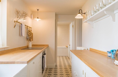 Dungeness Cottage | West Cottage - charming seaside cottage by Bloom Stays - 4 guests in 2 bedrooms