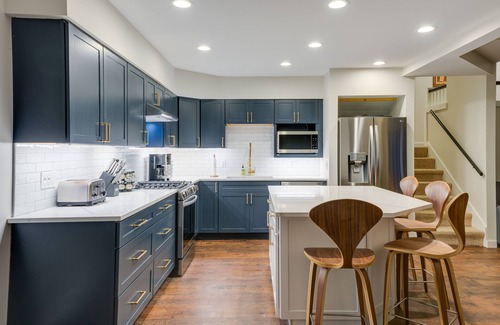 West Dover House | West Dover Abode w/Hot Tub ~ 2 Mi to Mount Snow!