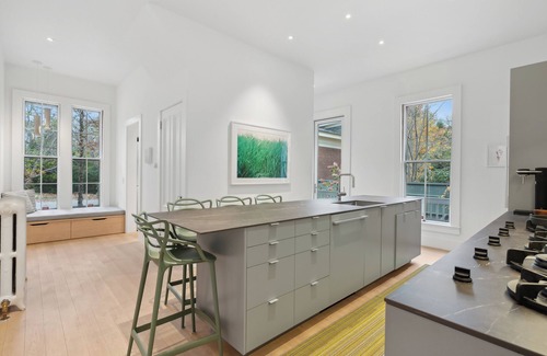 West End House | West End Chic - Chef's Kitchen, Pool Table, W/D