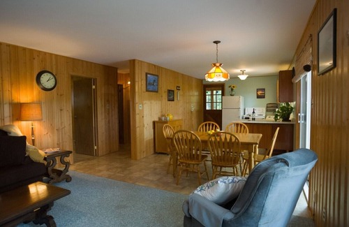 Seguin Cottage | West Facing Private Cottage Oasis On Beautiful Isabella Lake Near Parry Sound
